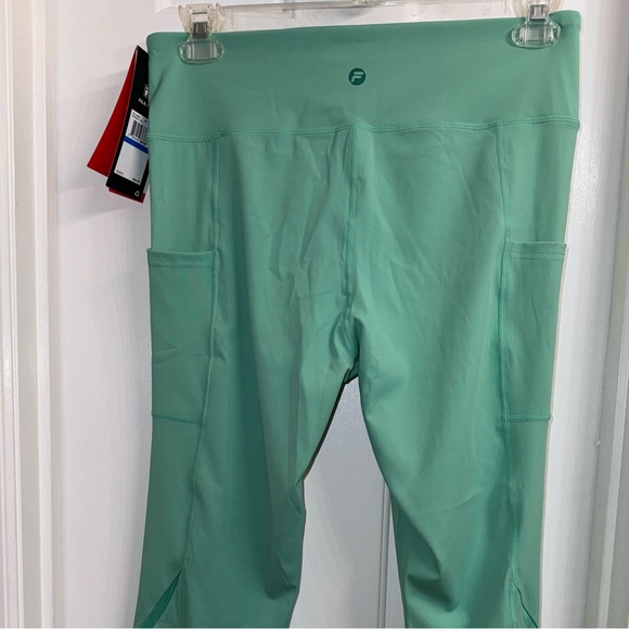 FILA Dreama Athletic Workout Cropped Tight Leggings  Mesh Cutouts/Jade Cream NEW - Picture 8 of 15